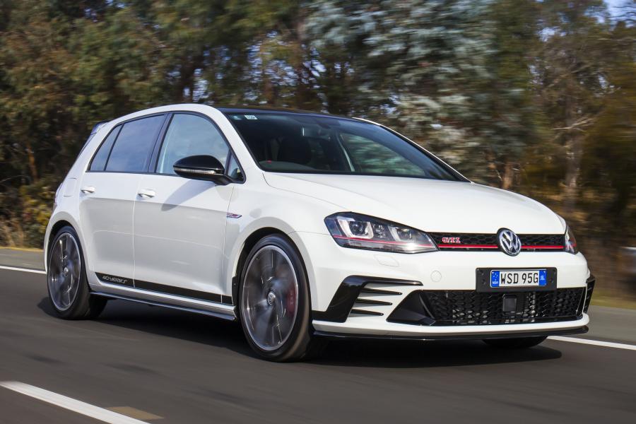  Volkswagen Golf GTi 40 Years Edition 2016 года  (фото 16 из 21)